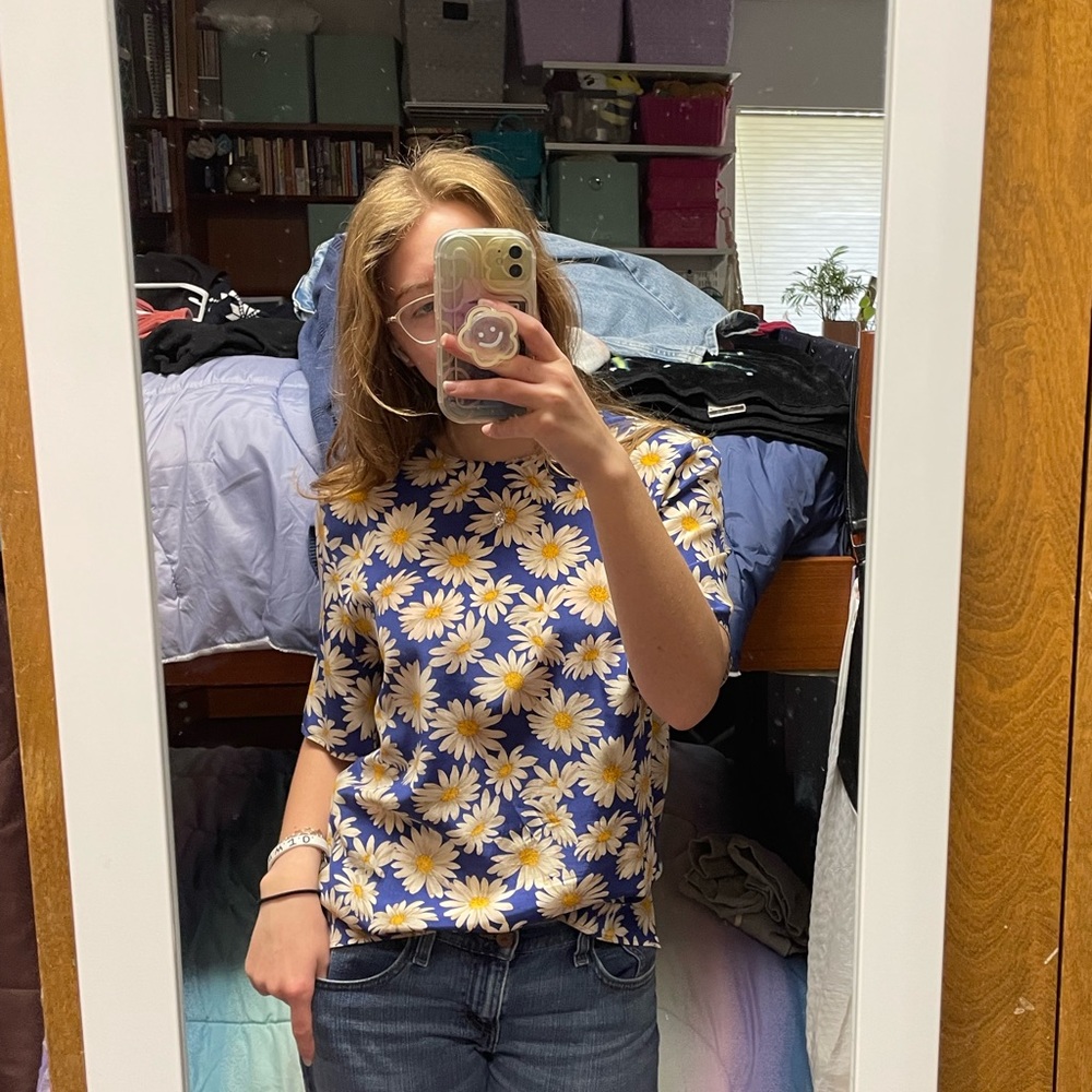 Large charter club by Justin silky flower blouse